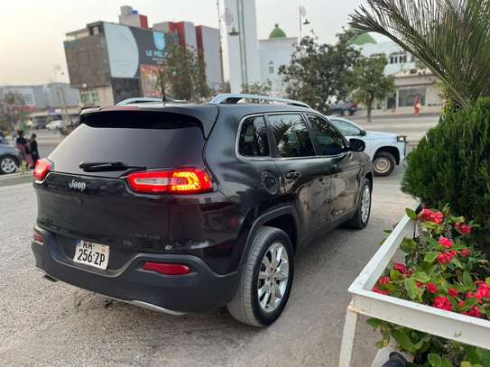 Location Jeep Cherokee image 4