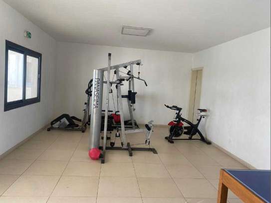 Appartement Meublé F4 au Point E image 15