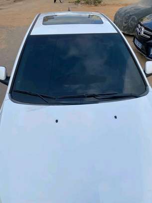 Chevrolet Cruze Blanc Berline Confort Fiable image 2