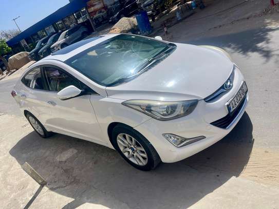 Voiture Hyundai avante a louer image 2