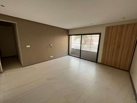SUPERBE F4 À LOUER –CORNICHE MERMOZ image 2
