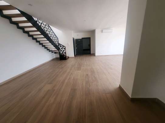 Duplex F4 avec grande terrasse à louer image 13
