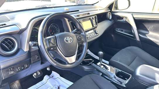 Toyota rav4 Hybride image 6