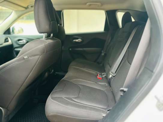Jeep Cherokee 2016 image 6