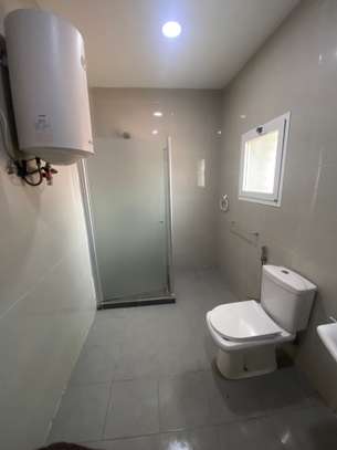 Villa de 418m2 ngor/virage image 7