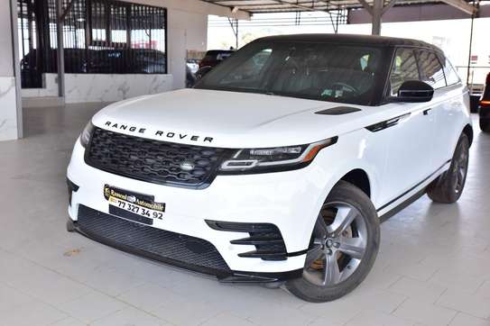 Range rover velar 2022 image 9