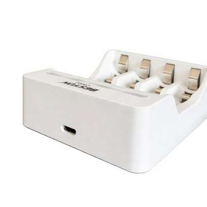 Chargeur de piles électrique à 4 emplacements avec écran Led image 8