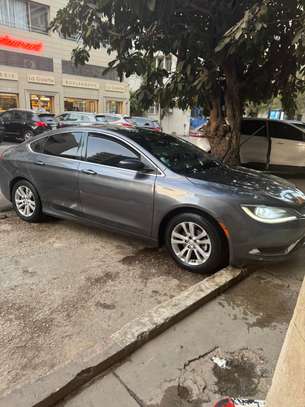 Chrysler 200 image 3