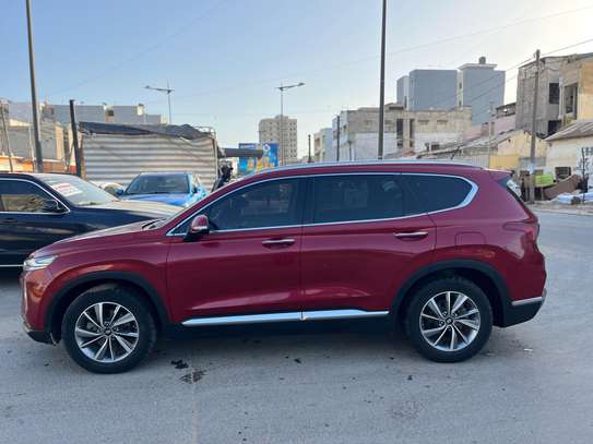 Hyundai Santa Fe image 2
