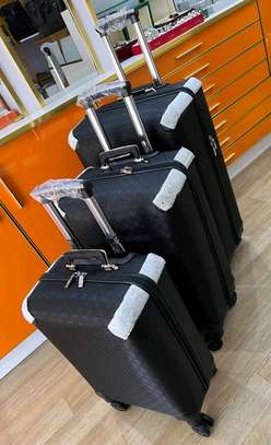 Lot de 3 Valise louis Vuitton Ultra rigide image 5