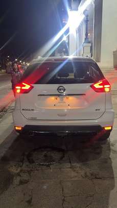 *NISSAN ROGUE SV* ANNÉE 2017 image 5
