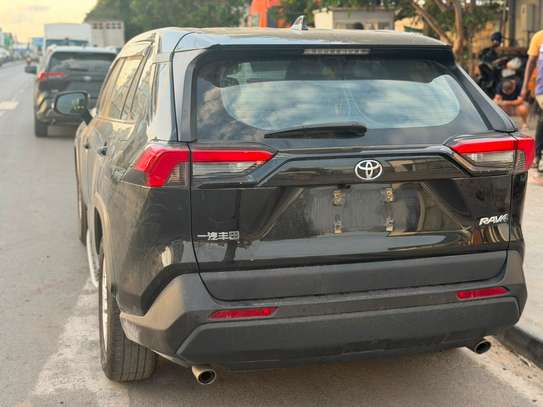 TOYOTA RAV4 2022 image 4