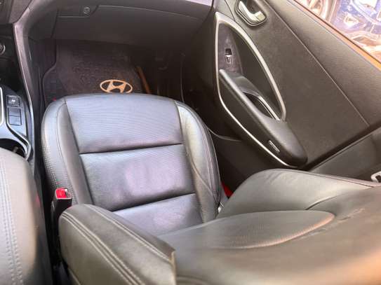 Hyundai Santafe 2016 image 9