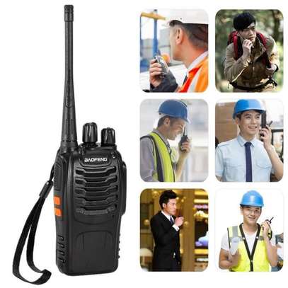 Paire 2 talkie walkie Baofeng BF-888s portée 3km image 2