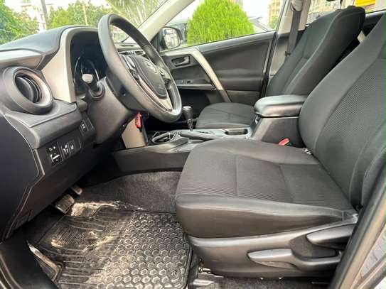 Toyota Rav4 2018 image 8