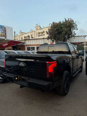 Ford F150 Lariat 2025 image 4