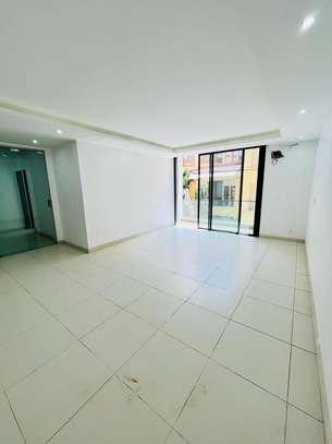 Appartement F4 avec Balcon à Louer à la Cité Keur Gorgui image 4