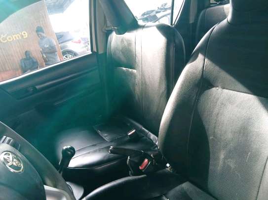 Toyota Hilux pick-up 2019 image 5
