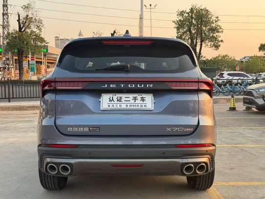 Jetour X70 SUV essence gris métallisé automatique image 3