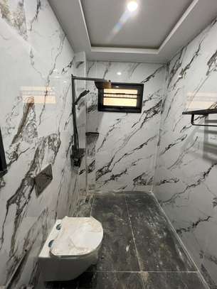 Immeuble R+7 Neuf a vendre aux Almadies image 15