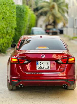 Nissan Altima 4/4 année 2020 image 3