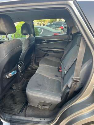 Kia Sorento image 8