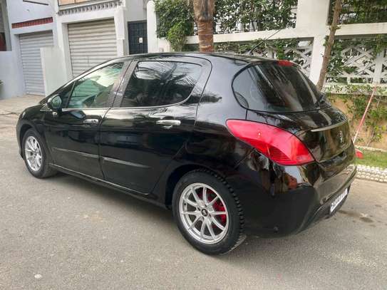 Peugeot 2012 image 9