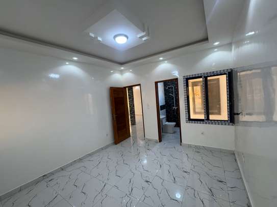 Appartement neuf 3 chambres salon Ouakam Extension à louer image 7