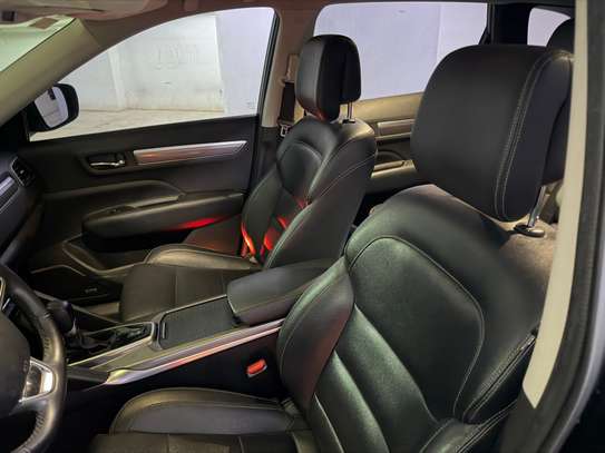 Renault QM6 SUV 2017 image 6
