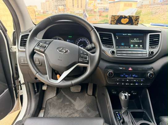 Hyundai Tucson image 6