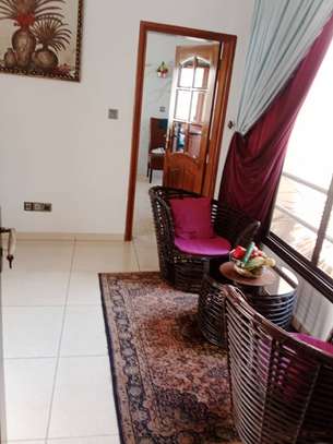 Villa r+3 à louer à Ngor image 11