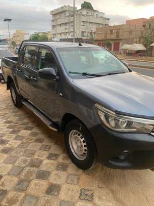 Toyota Hilux 2017 image 4