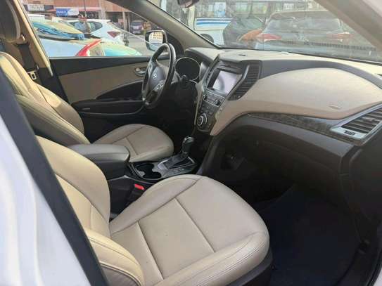 Hyundai Santafe image 3