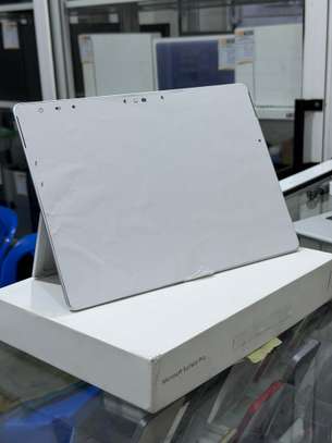 Surface Pro 11 image 4