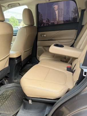 Mitsubishi Outlanler  2017 image 4