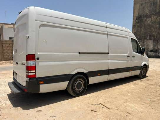 Mercedes sprinter image 3