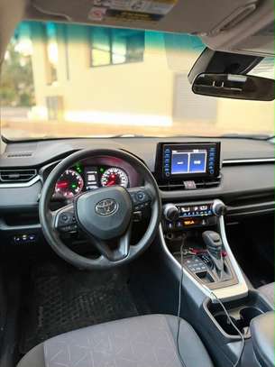 TOYOTA RAV4 LE  Année : 2019 image 10