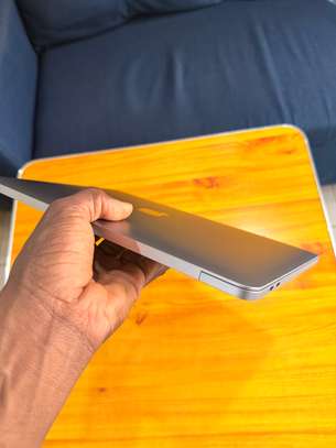 MacBook Pro M1 13-inch image 2