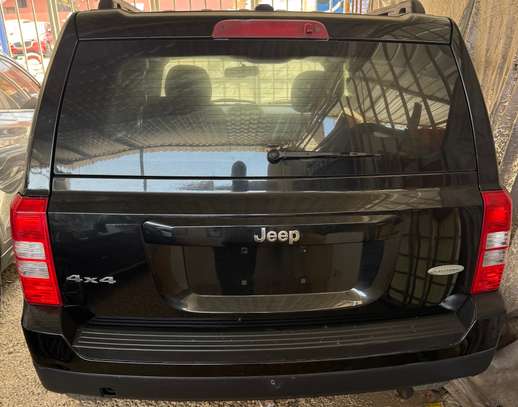 Jeep Patriot Latitude 4x4 image 3