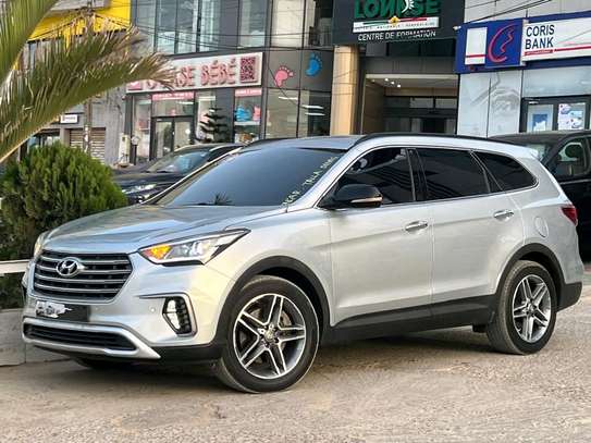 Hyundai Santafe maxcruz 7 places image 2