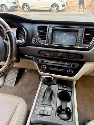 KIA CARNIVAL 2016, 9 places image 6