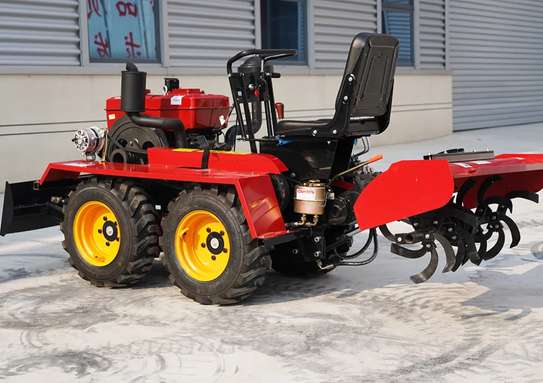 Motoculteur thermique avec fraises rotatives image 3