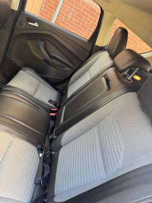 ford escape image 3