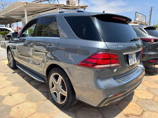 Mercedes Benz GLE 400 image 8