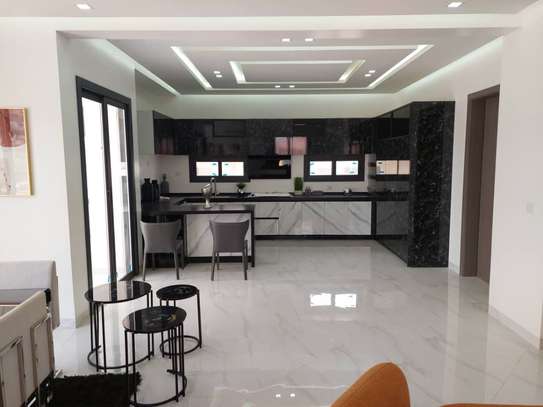 Almadies –  F5 de 300 m² – un appartement par palier image 4