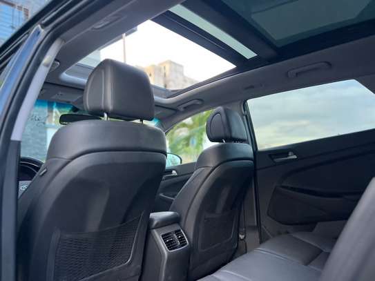 HYUNDAI TUCSON 2018 FULL OPTION image 6