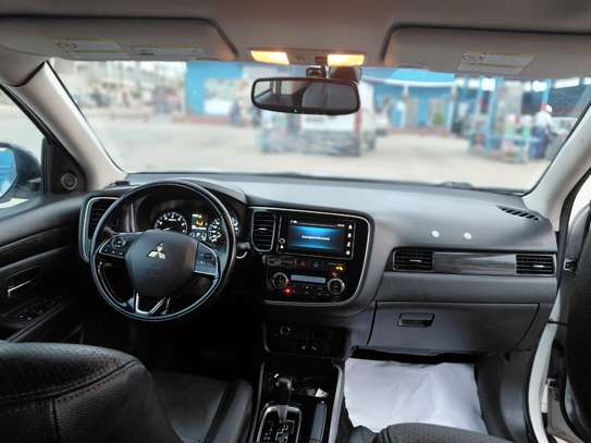 Mitsubishi outlander 7 places image 15