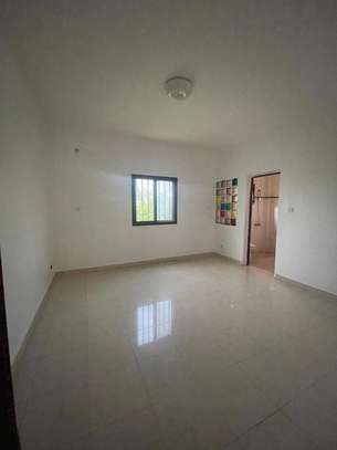 F3 de 150 m² à vendre corniche ouest ouakam image 10