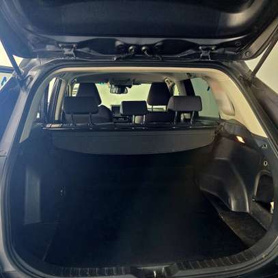 Toyota RAV4 Hybrid XLE AWD 2020 – Immatriculé au Sénégal image 7