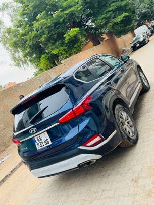 Hyundai Santafe 2019 image 4